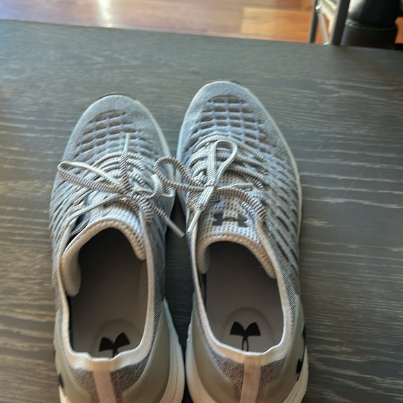Under Armour Running Shoes - Picture 5 of 6